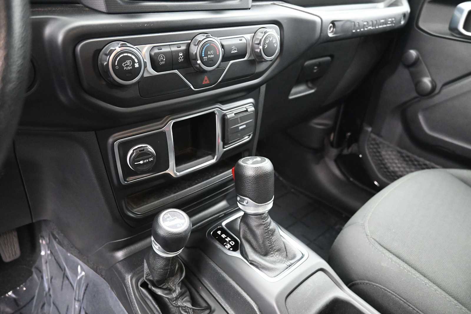Used 2021 Jeep Wrangler Unlimited Sport AWD/4WD image 11