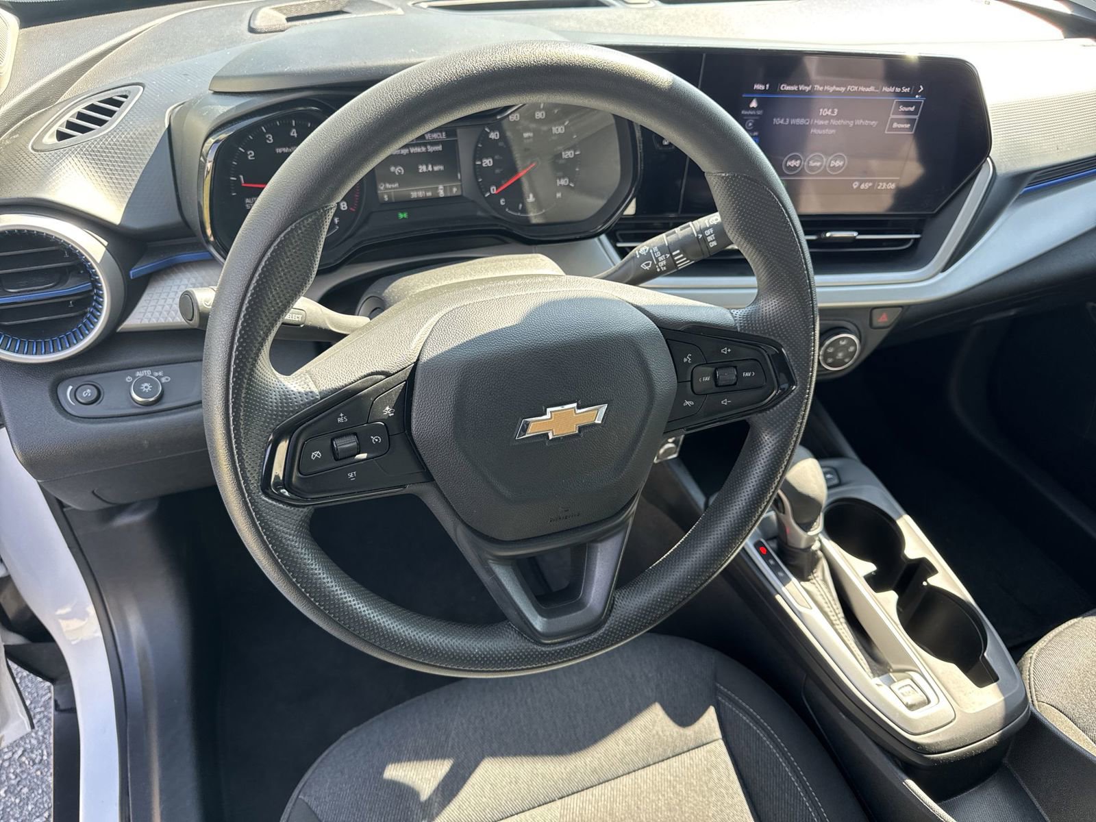 Used 2024 Chevrolet Trax LS image 18