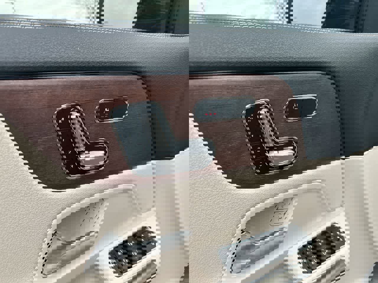 Used 2022 Mercedes-Benz GLA 250 4MATIC image 22