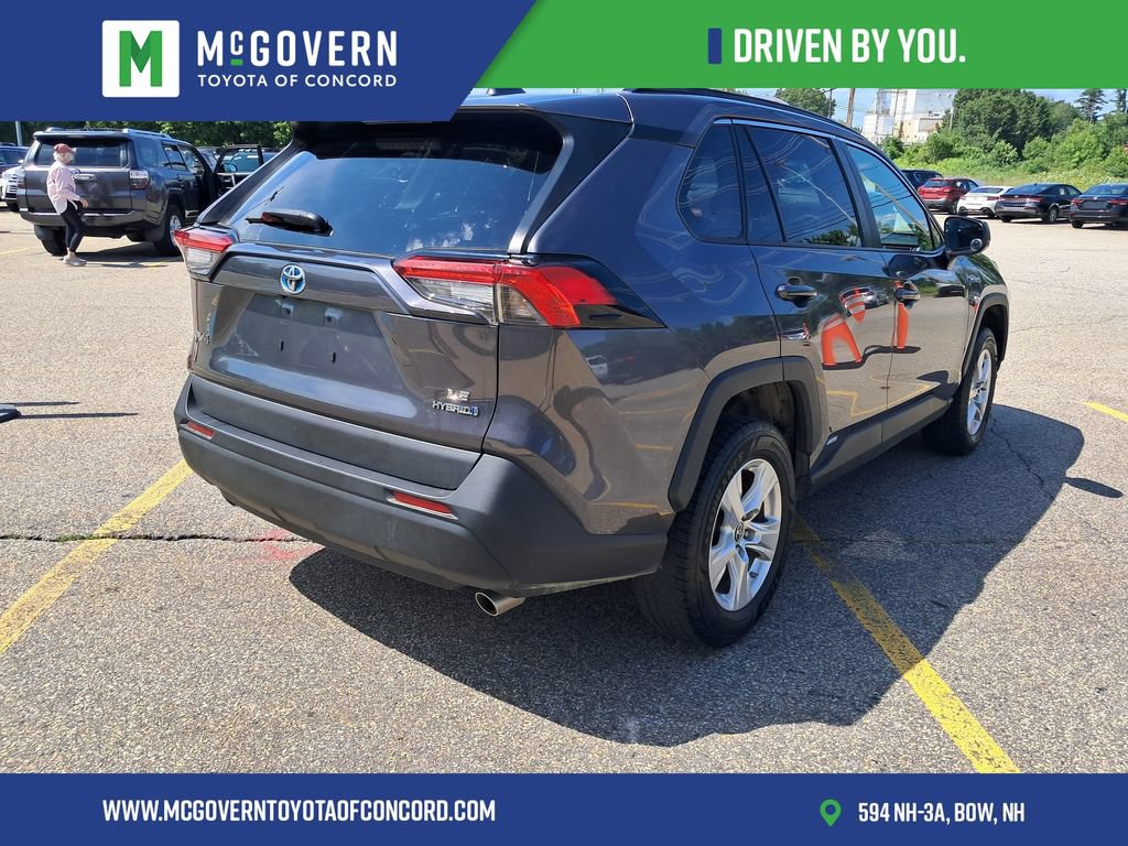 Used 2021 Toyota RAV4 LE AWD/4WD image 6
