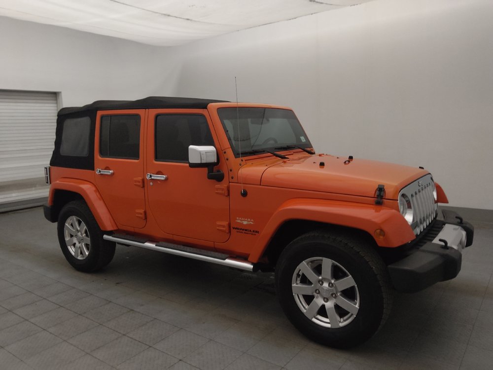 Used 2015 Jeep Wrangler Unlimited Sahara w/ Mopar Chrome Edition Group AWD/4WD image 11