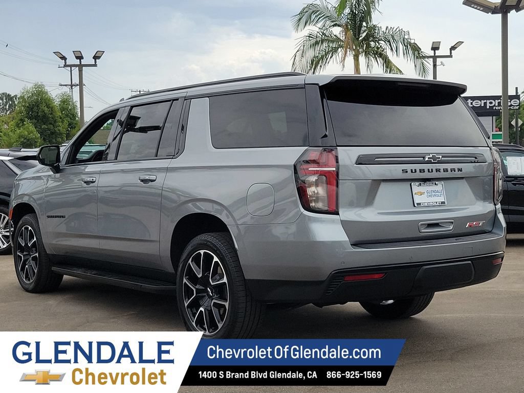 Used 2024 Chevrolet Suburban RST RWD image 13