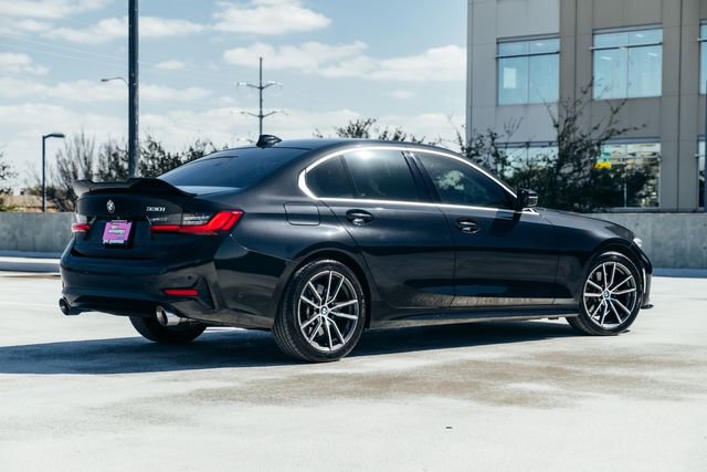 Used 2019 BMW 330i Sedan w/ Parking Assistance Package RWD image 3