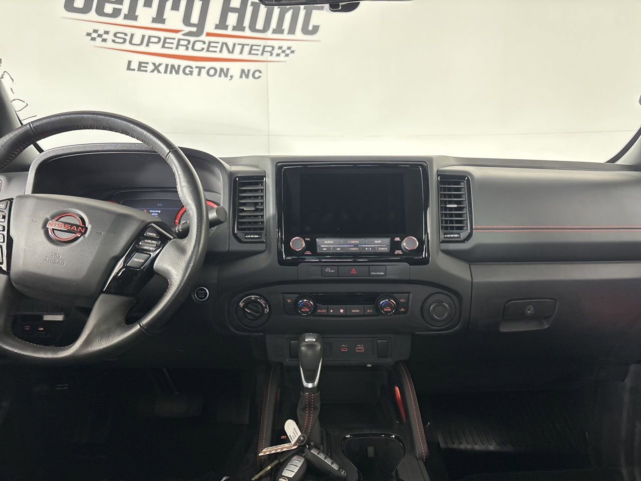 Used 2024 Nissan Frontier PRO-4X w/ Off-Road Protection Package image 23