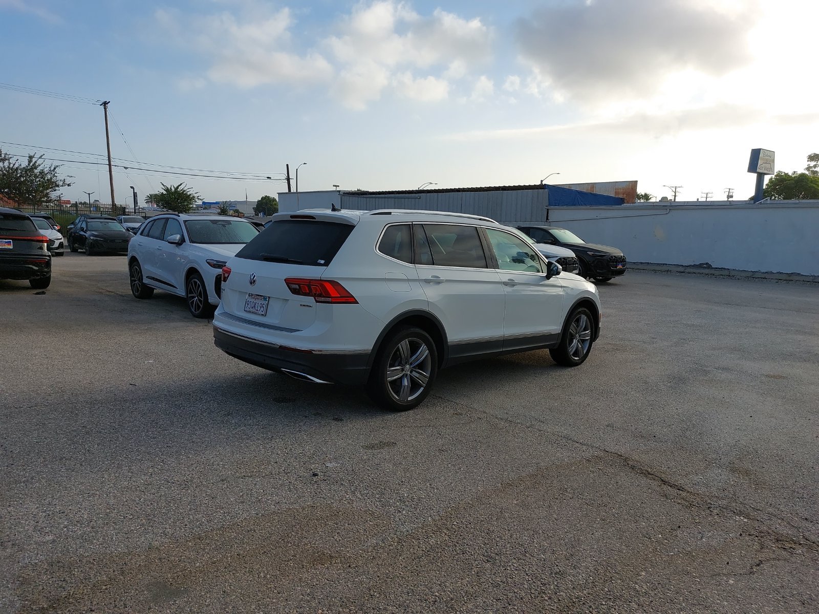 Used 2021 Volkswagen Tiguan SEL AWD/4WD image 5