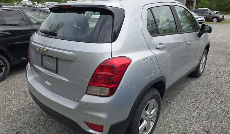 Used 2018 Chevrolet Trax LS AWD/4WD image 3
