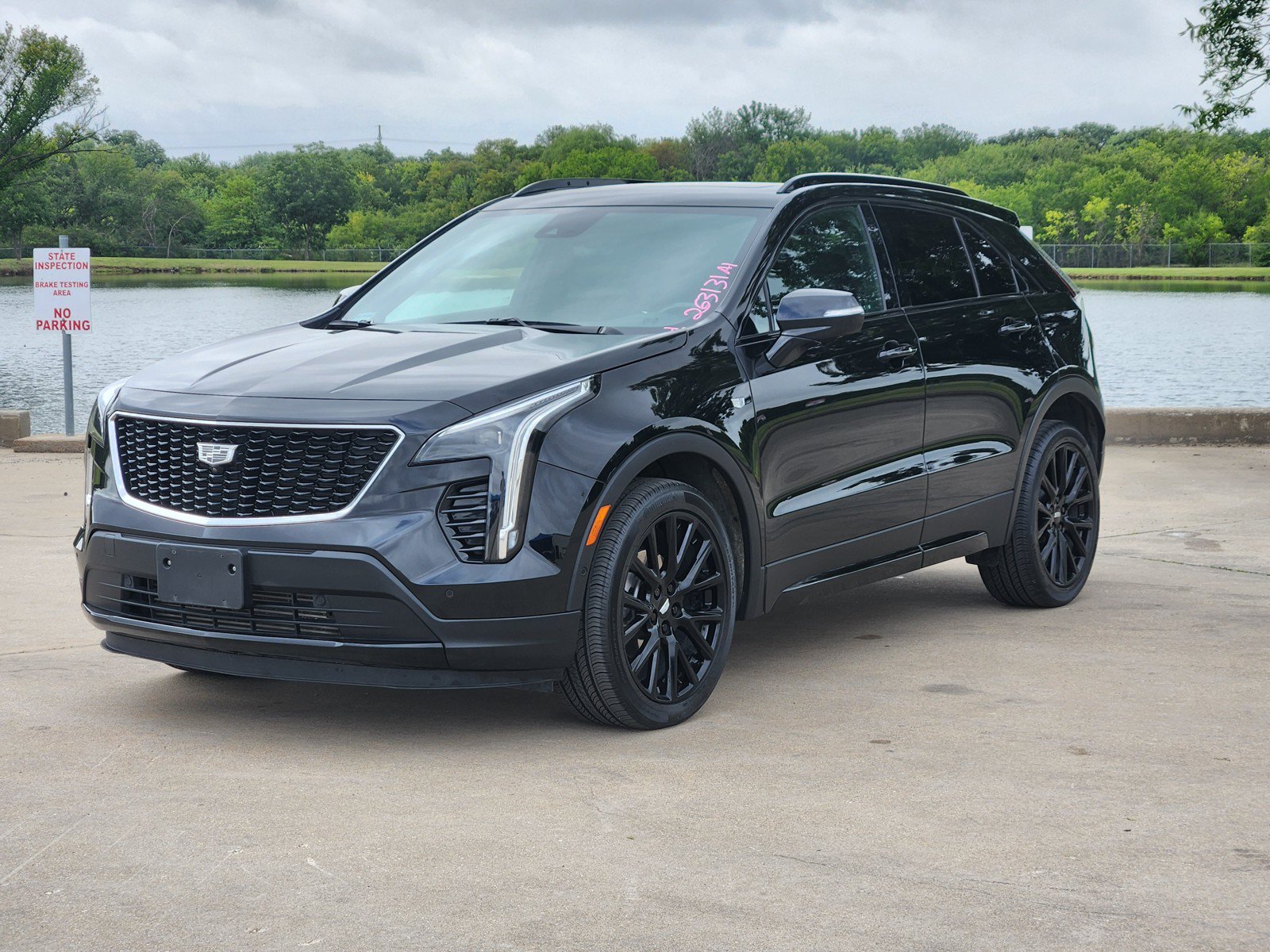Certified 2023 Cadillac XT4 Sport w/ LPO, Onyx Lite Package FWD image 2