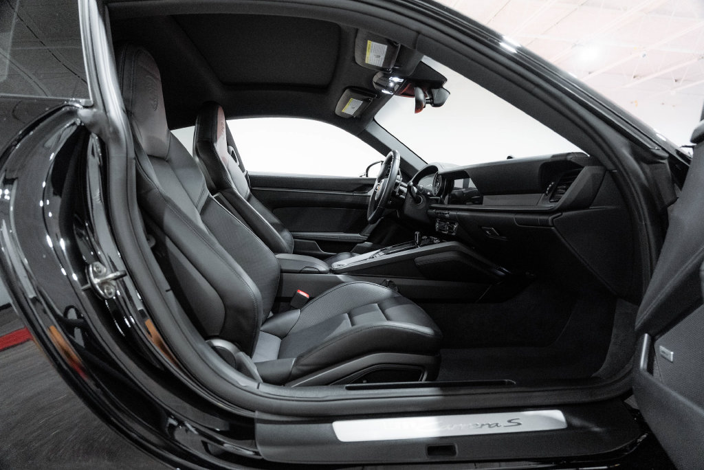 Used 2020 Porsche 911 Carrera S RWD image 3