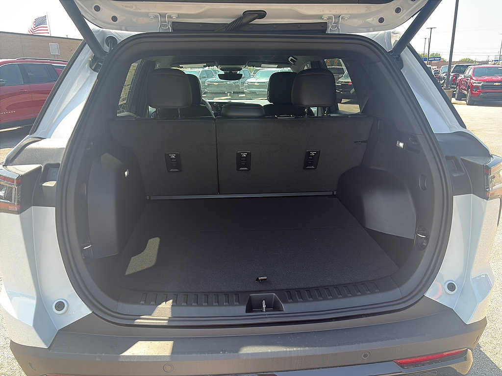 New 2027 Chevrolet Equinox RS w/ Safety and Technology Package FWD image 14