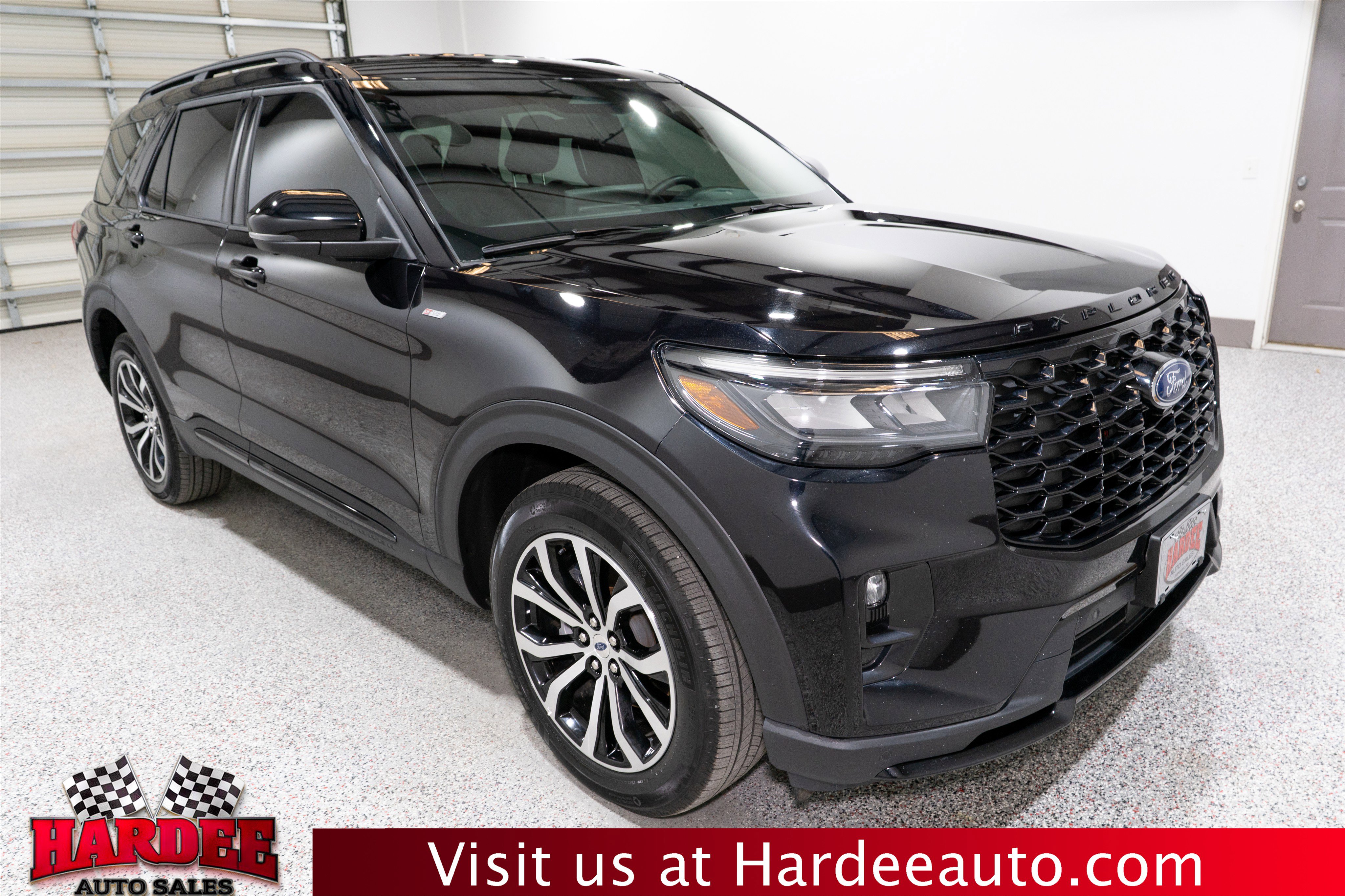 Used 2025 Ford Explorer ST-Line image 6