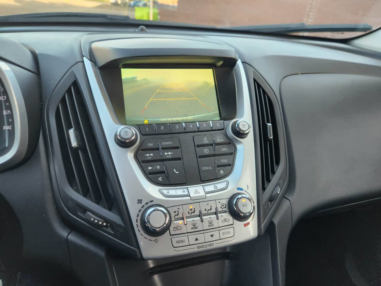 Used 2015 Chevrolet Equinox LT w/ Driver Convenience Package FWD image 26