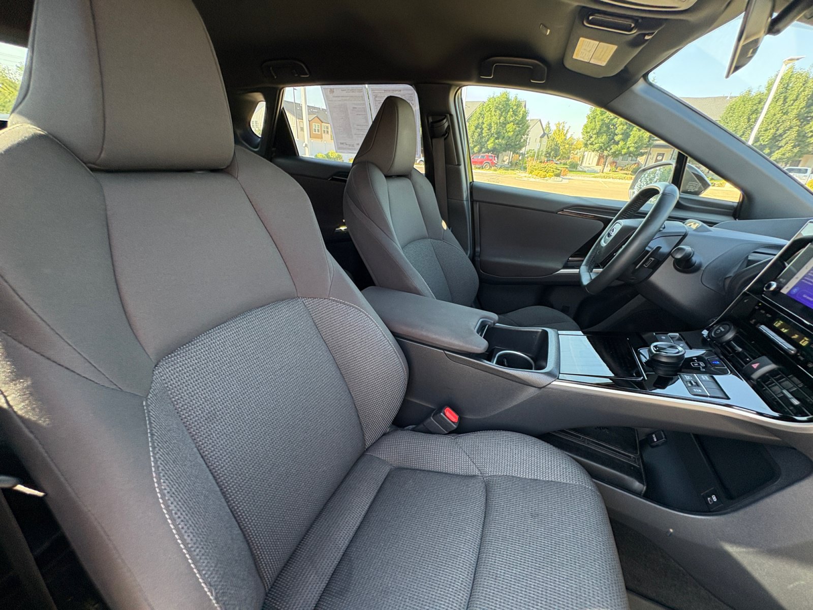 Certified 2024 Subaru Solterra AWD/4WD image 19