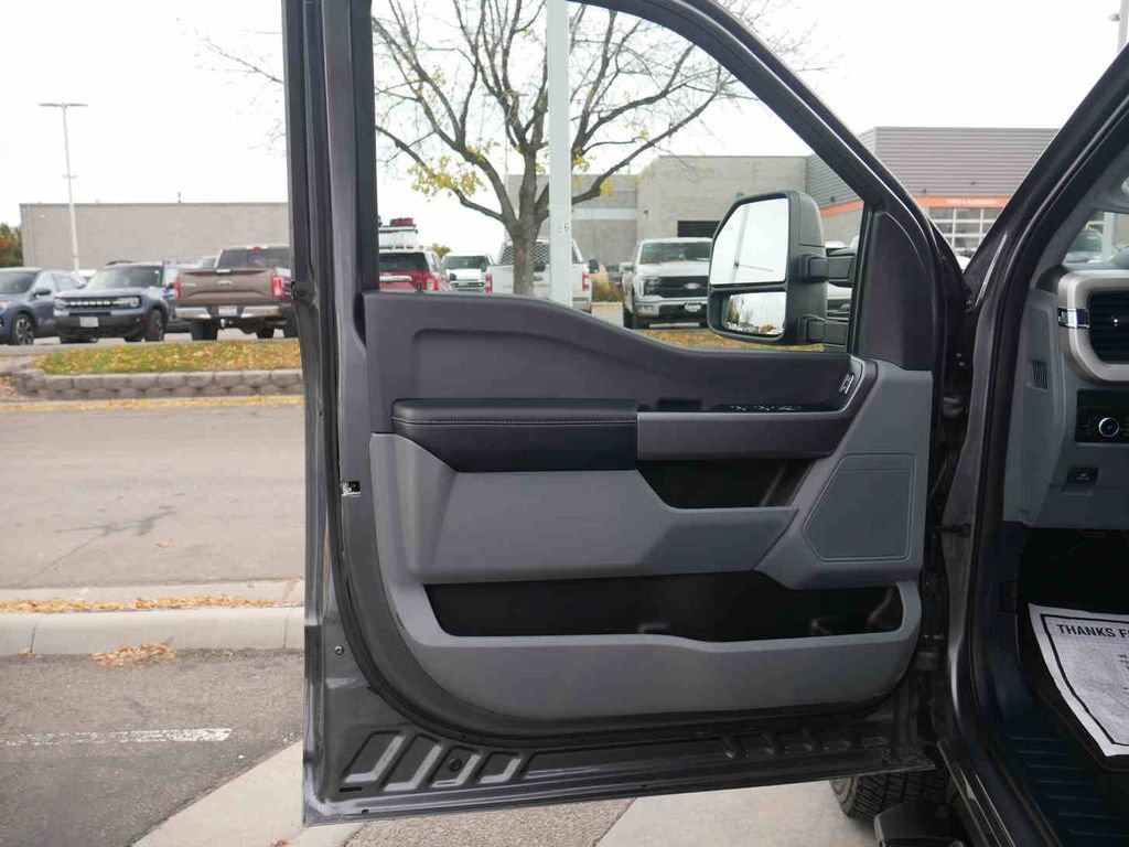 Used 2026 Ford F350 XLT image 33