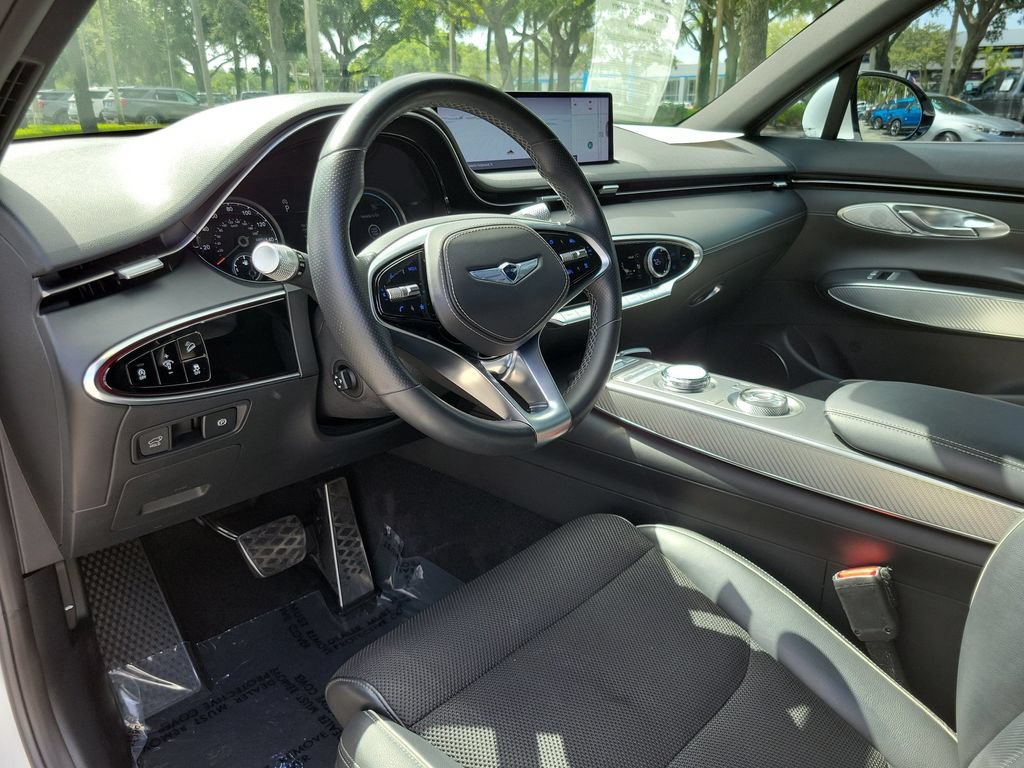 Used 2022 Genesis GV70 3.5T Sport AWD/4WD image 14