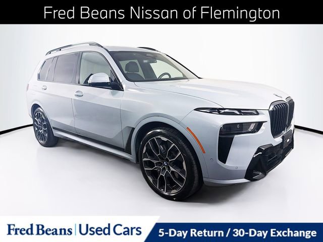 Used 2024 BMW X7 xDrive40i w/ M Sport Package AWD/4WD image 1
