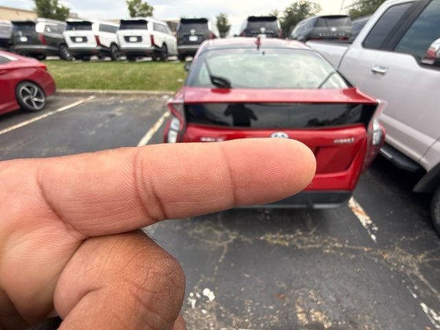 Used 2018 Toyota Prius Three Touring FWD image 2