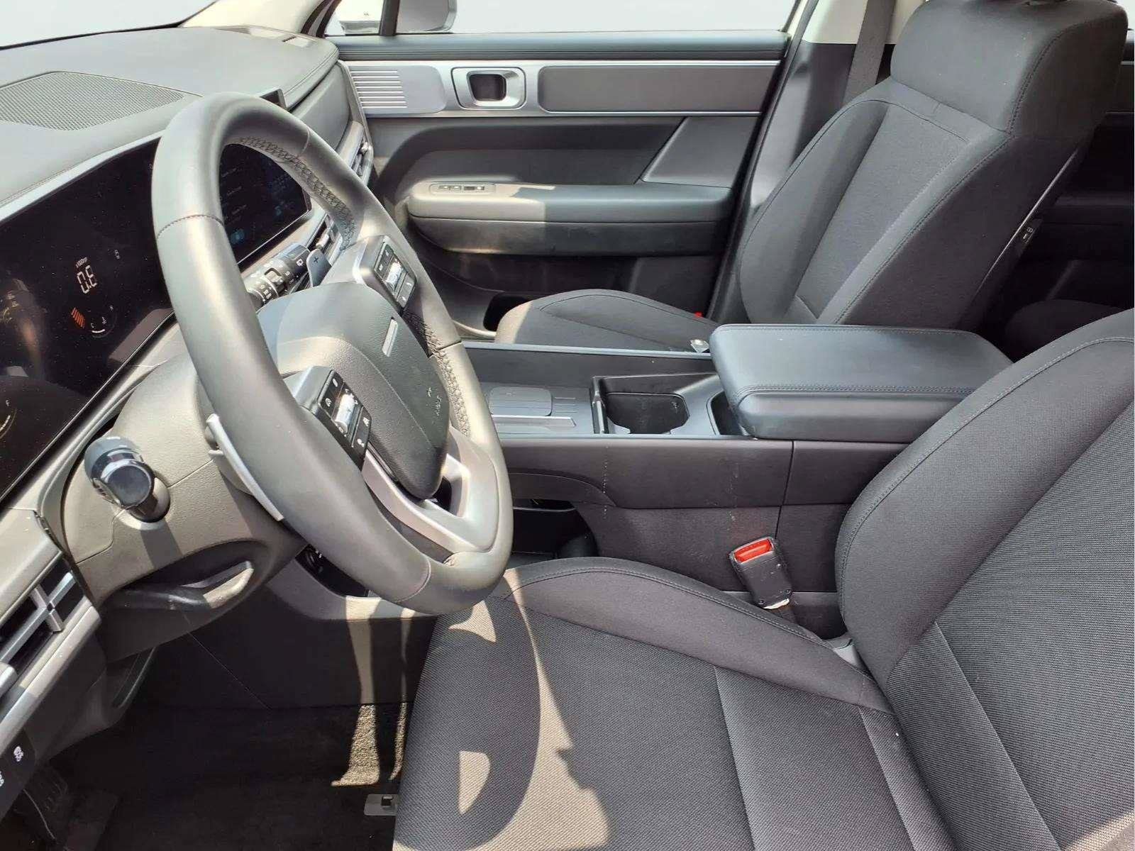 Certified 2026 Hyundai Santa Fe SE FWD image 15