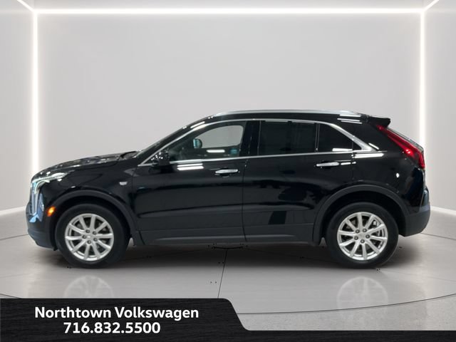 Used 2023 Cadillac XT4 Luxury w/ Cold Weather Package AWD/4WD image 2
