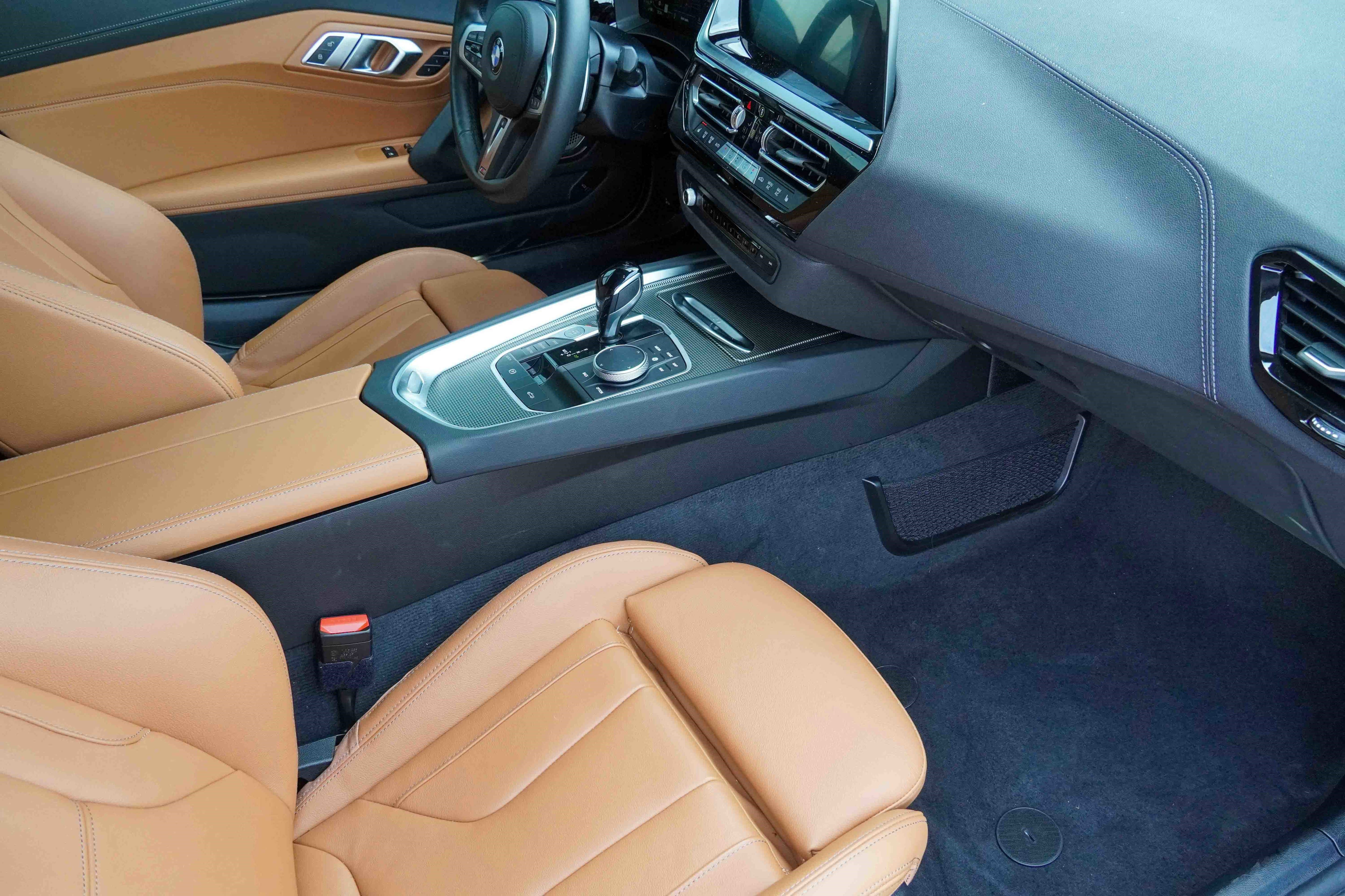 Certified 2025 BMW Z4 M40i w/ Premium Package image 10