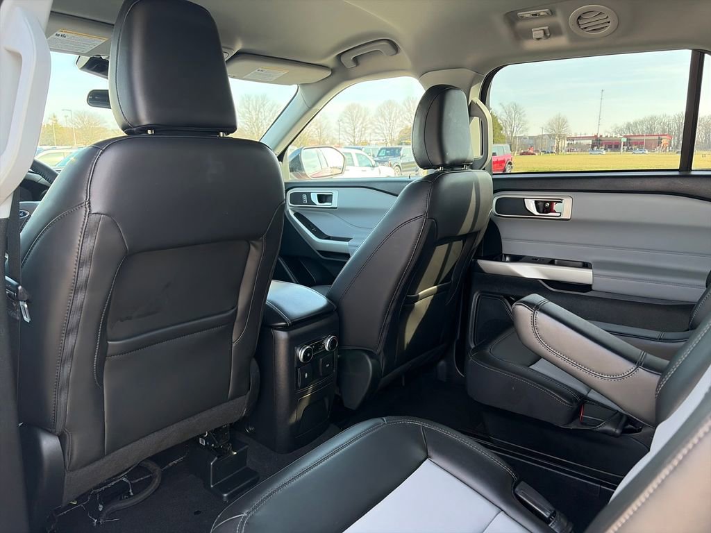 Used 2023 Ford Explorer XLT w/ Equipment Group 202A image 26