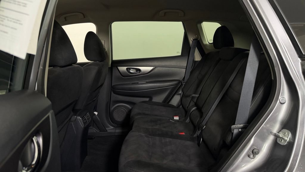 Used 2015 Nissan Rogue SV AWD/4WD image 26