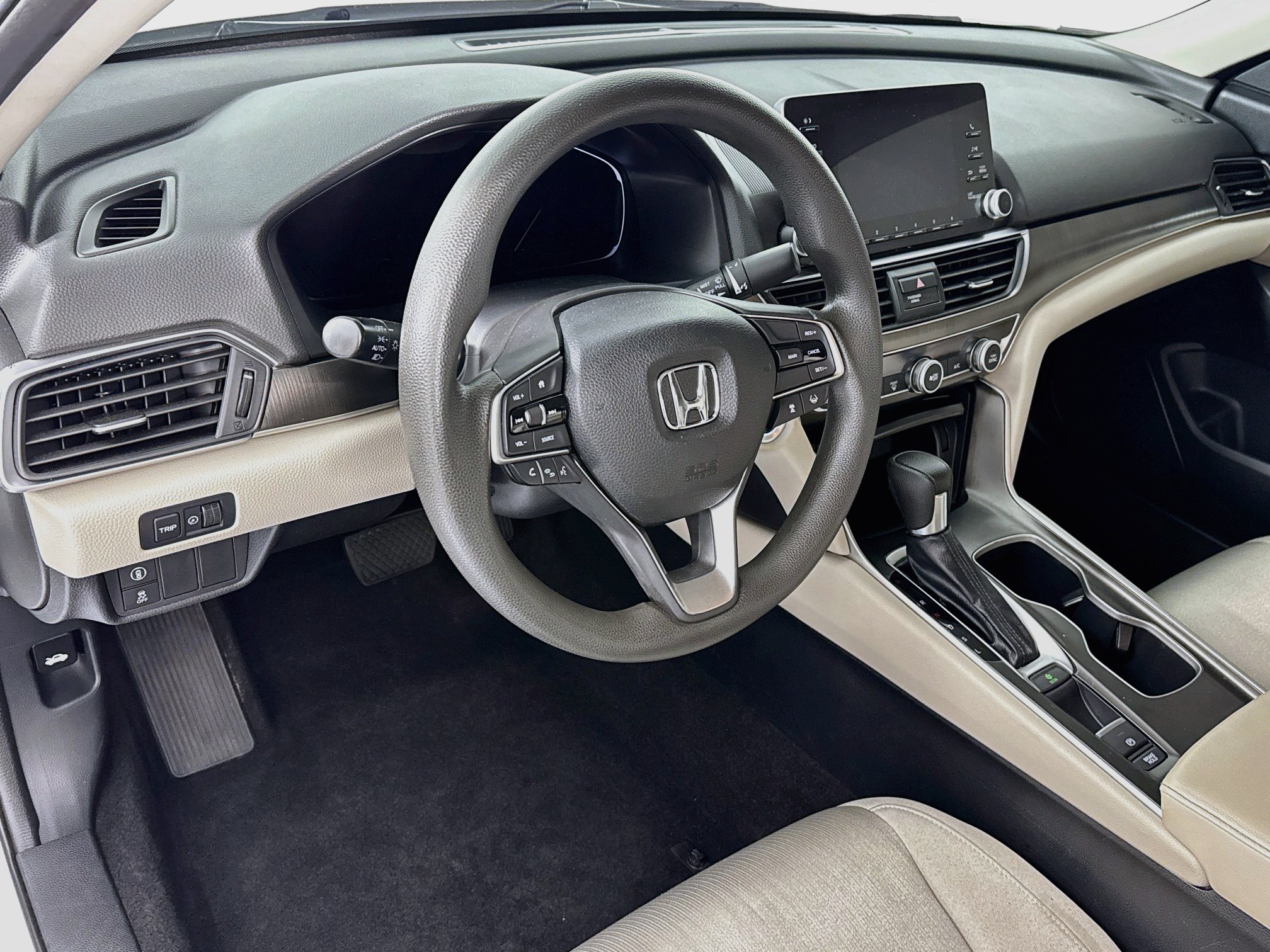 Certified 2018 Honda Accord LX image 9