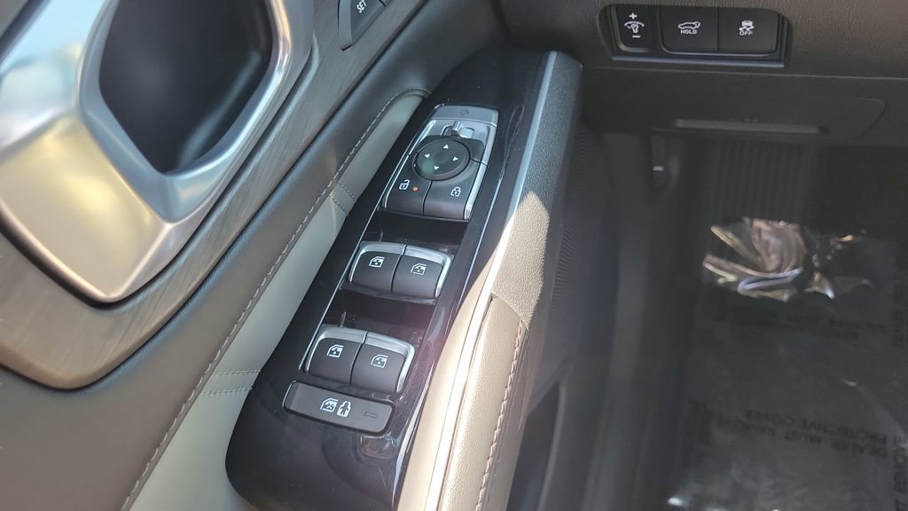 Used 2024 Kia Sorento SX Prestige w/ Sage Leather Package AWD/4WD image 21