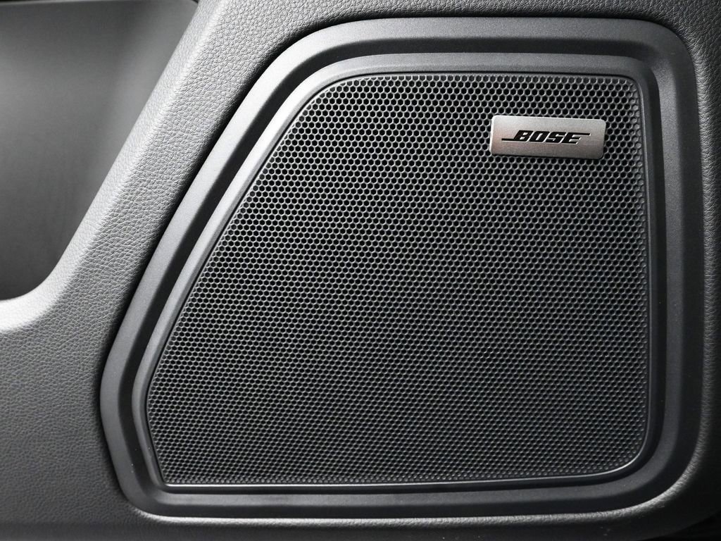 Certified 2026 Porsche Macan image 17