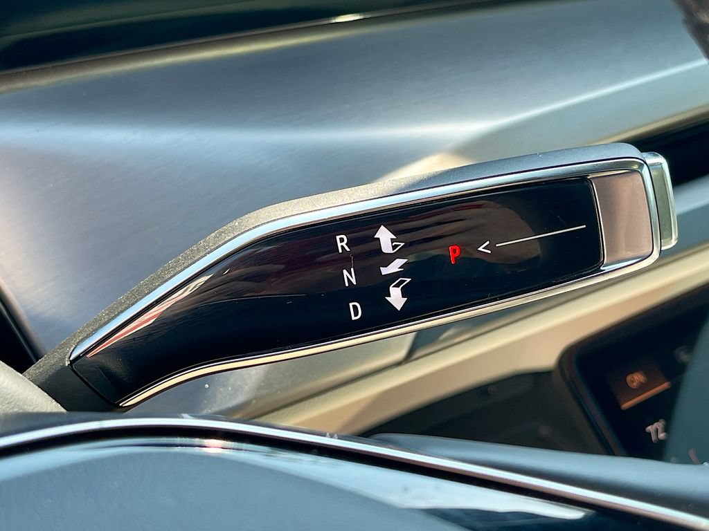 Used 2026 Cadillac Vistiq Luxury AWD/4WD image 17
