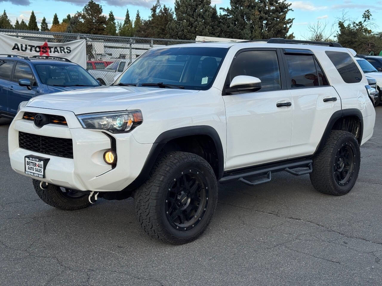 Used 2014 Toyota 4Runner SR5 image 1