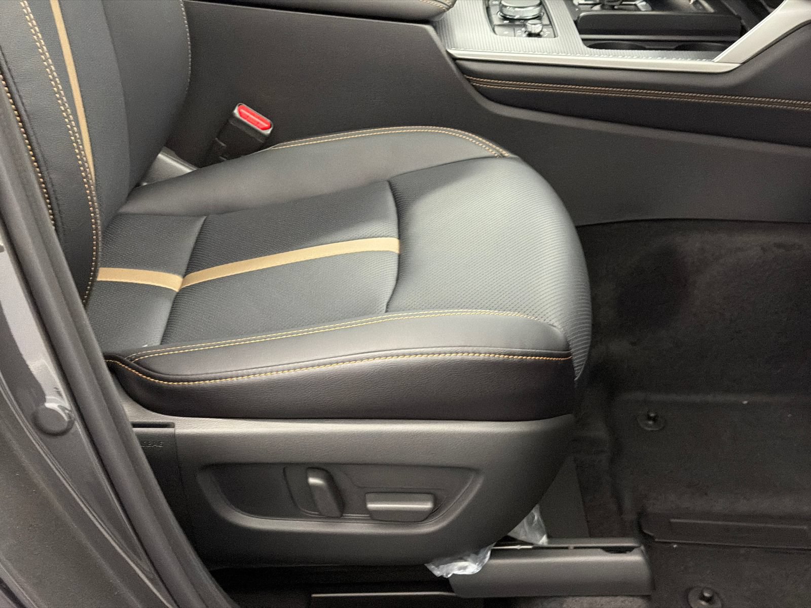 New 2026 MAZDA CX-90 Plug-In Hybrid w/ Premium Plus AWD/4WD image 11