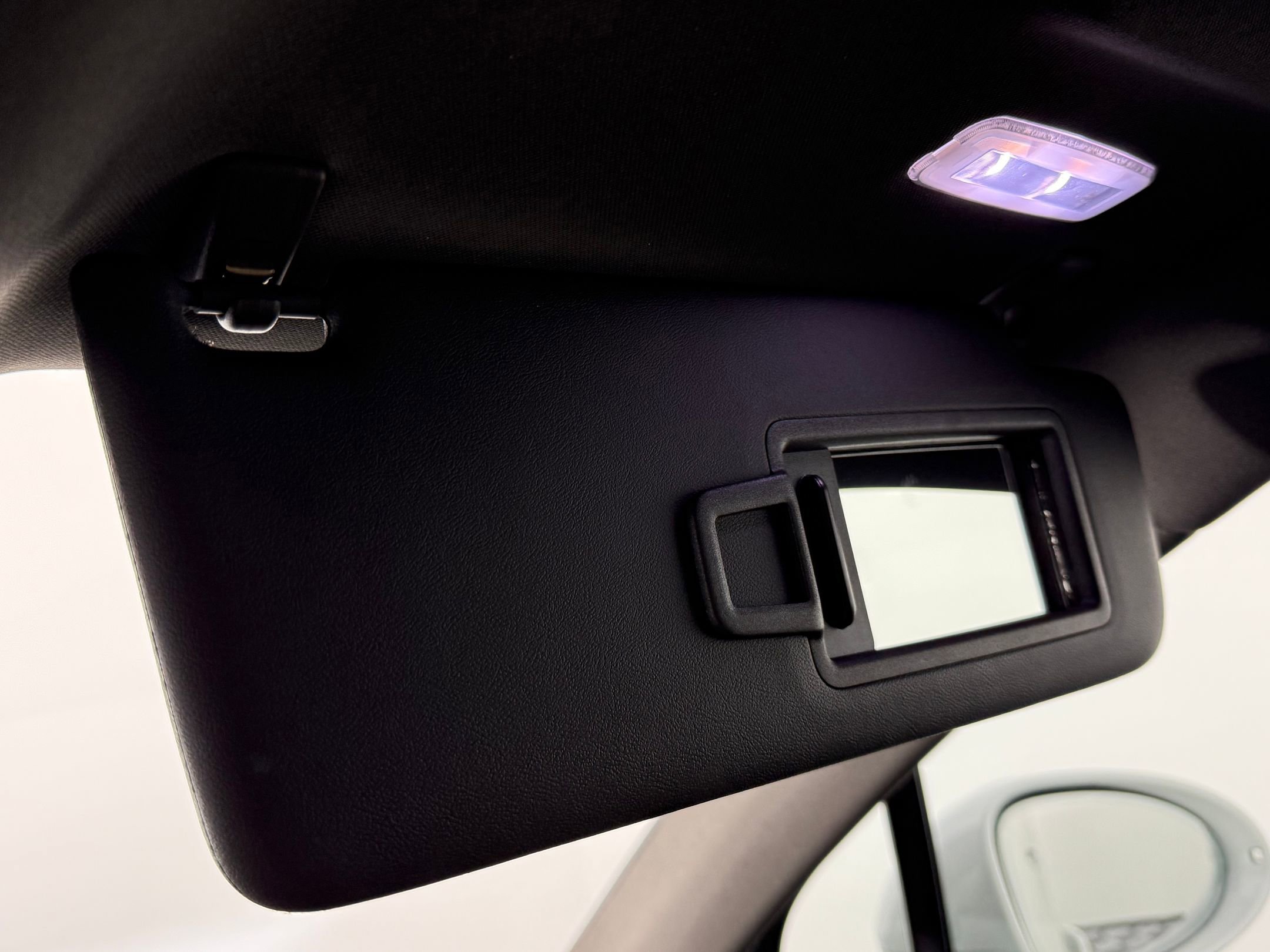 Used 2025 Porsche Macan image 26