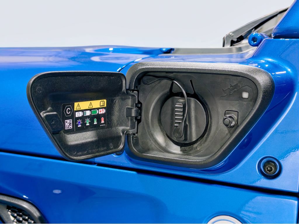 Used 2024 Jeep Wrangler Sahara image 5