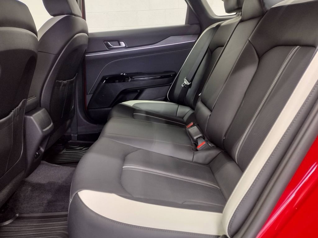 Used 2025 Kia K5 GT-Line image 36