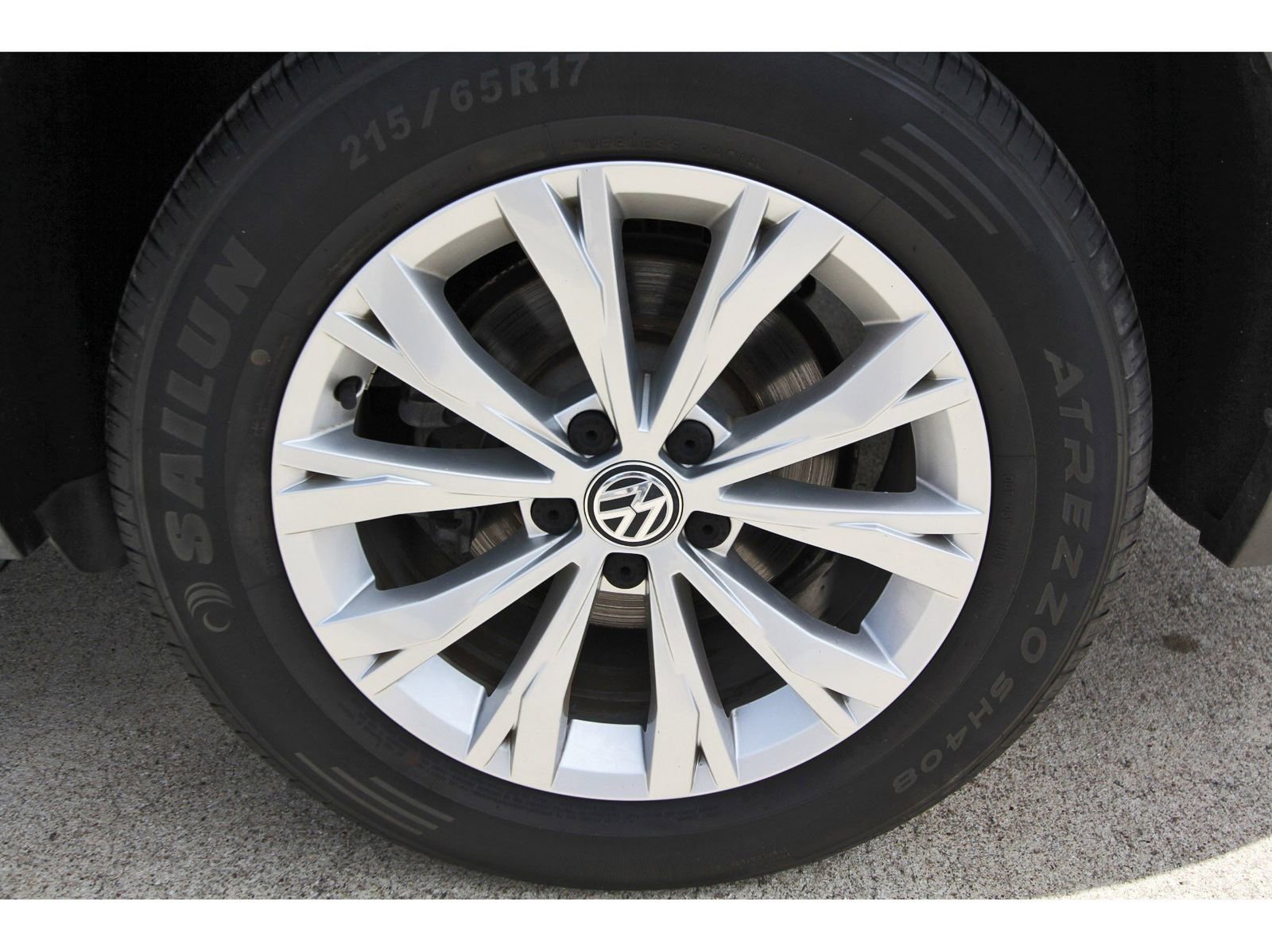 Used 2018 Volkswagen Tiguan S FWD image 29