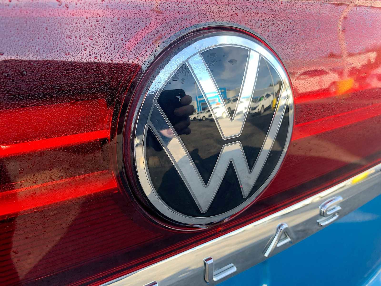 Used 2024 Volkswagen Atlas Cross Sport SEL image 32