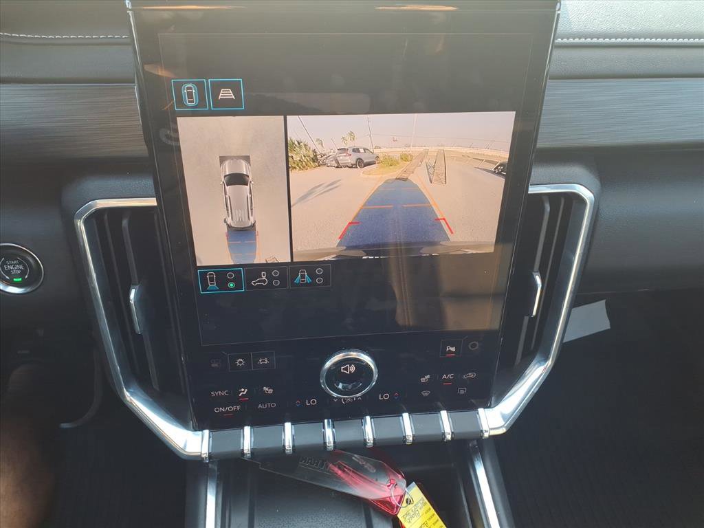 Used 2024 GMC Acadia Elevation w/ Luxury Package image 13