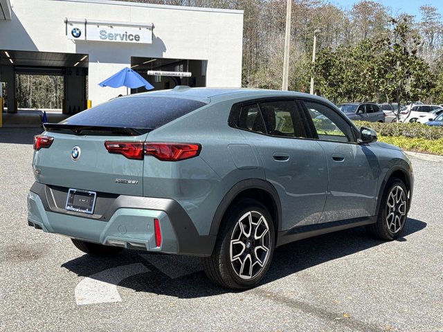 Used 2025 BMW X2 xDrive28i image 3