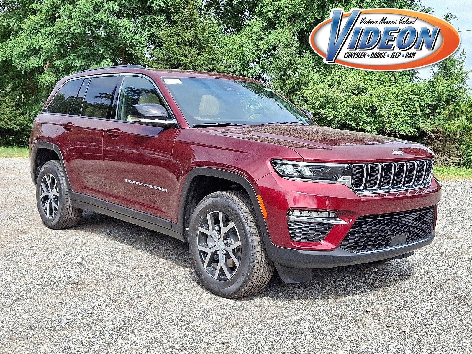New 2025 Jeep Grand Cherokee Limited w/ Trailer Tow Package