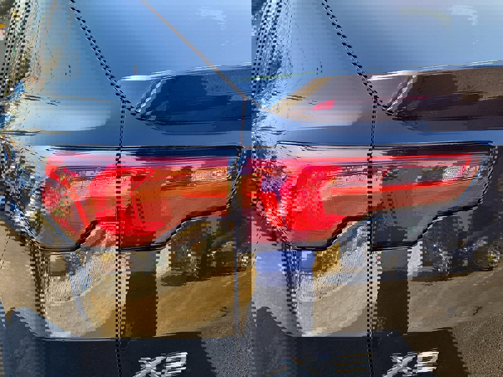 Used 2025 BMW X2 xDrive28i w/ Premium Package image 10