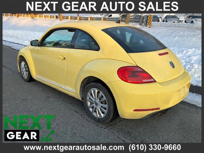 Used 2013 Volkswagen Beetle 2.5 image 4
