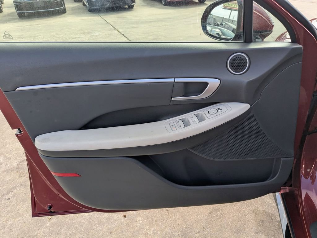 Used 2025 Hyundai Sonata SEL FWD image 11