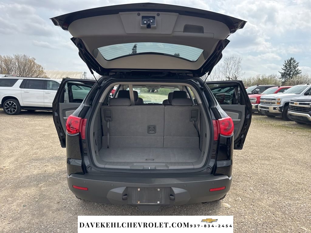 Used 2011 Chevrolet Traverse LT image 34