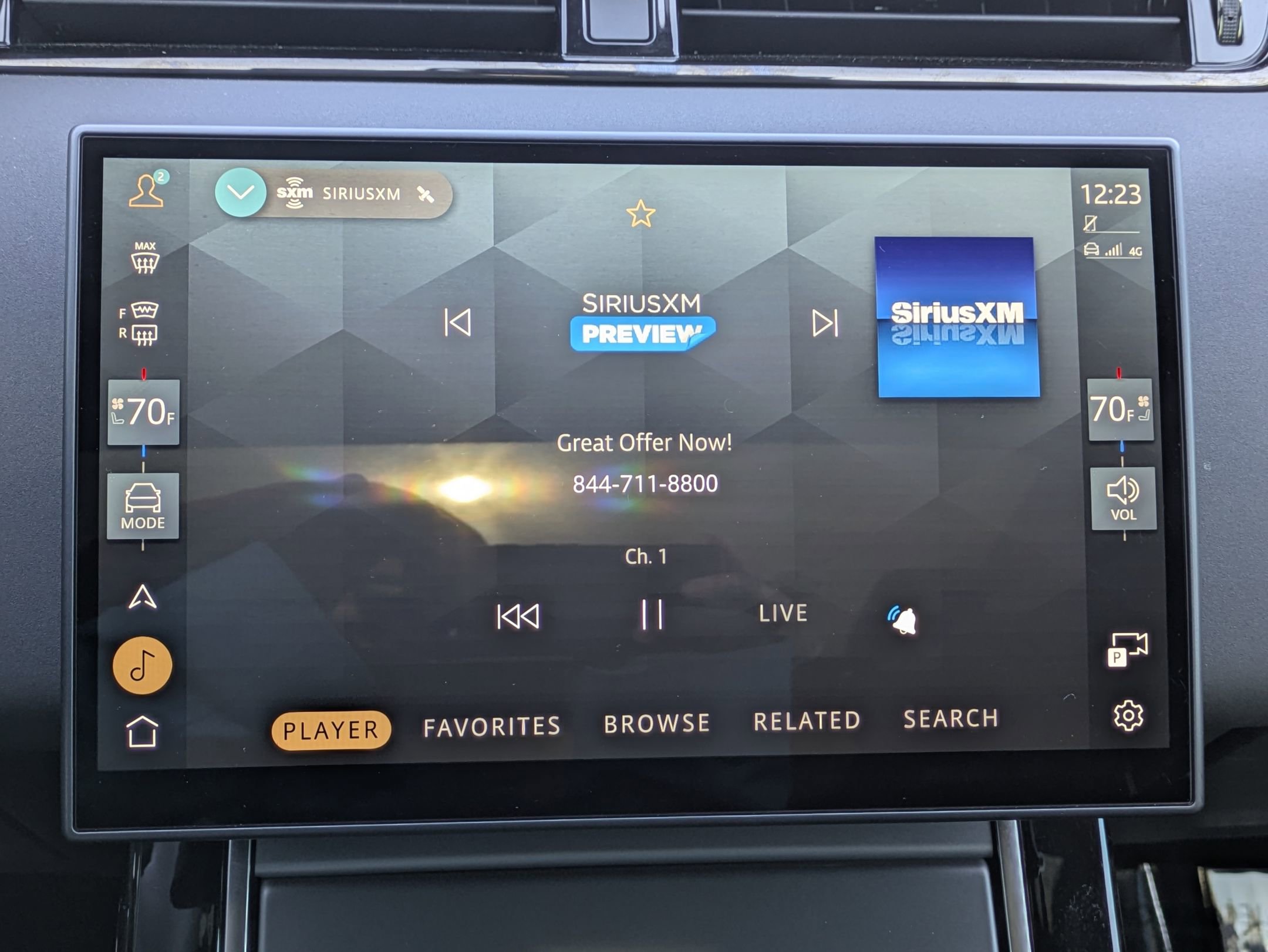 Certified 2025 Land Rover Range Rover Evoque Dynamic SE image 12