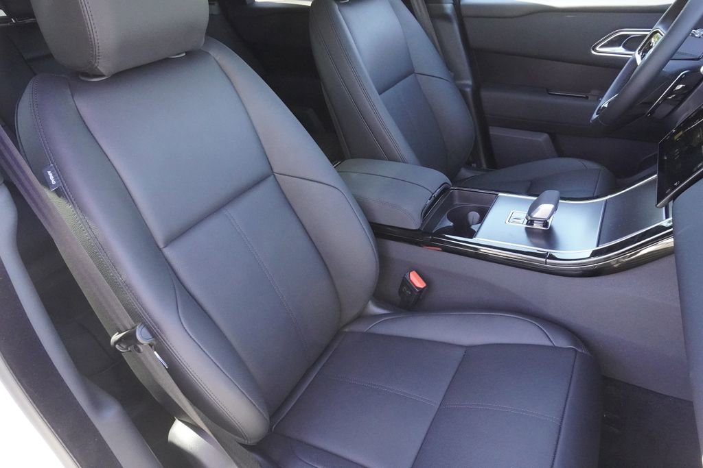 New 2026 Land Rover Range Rover Velar Dynamic SE image 24