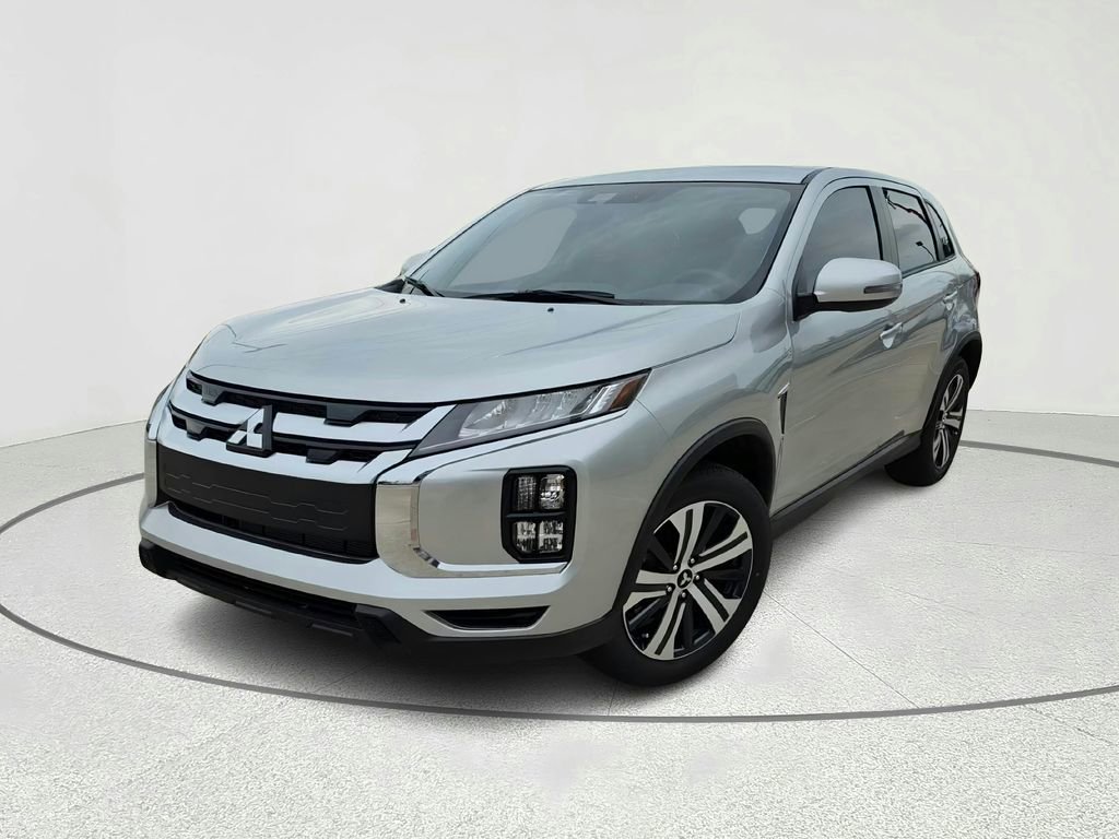 Used 2025 Mitsubishi Outlander Sport SE image 1