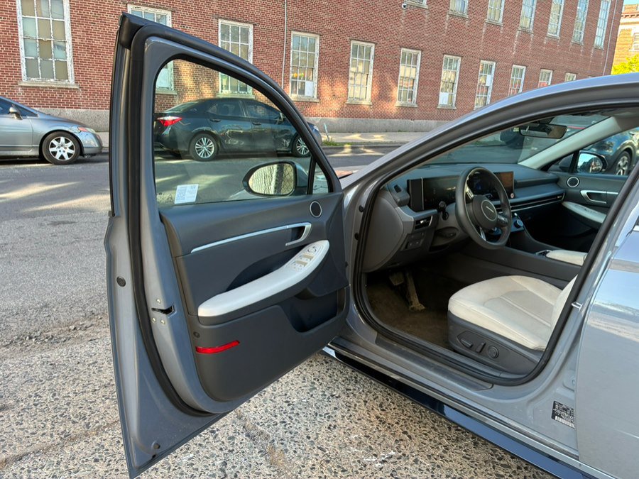 Used 2024 Hyundai Sonata SEL FWD image 15