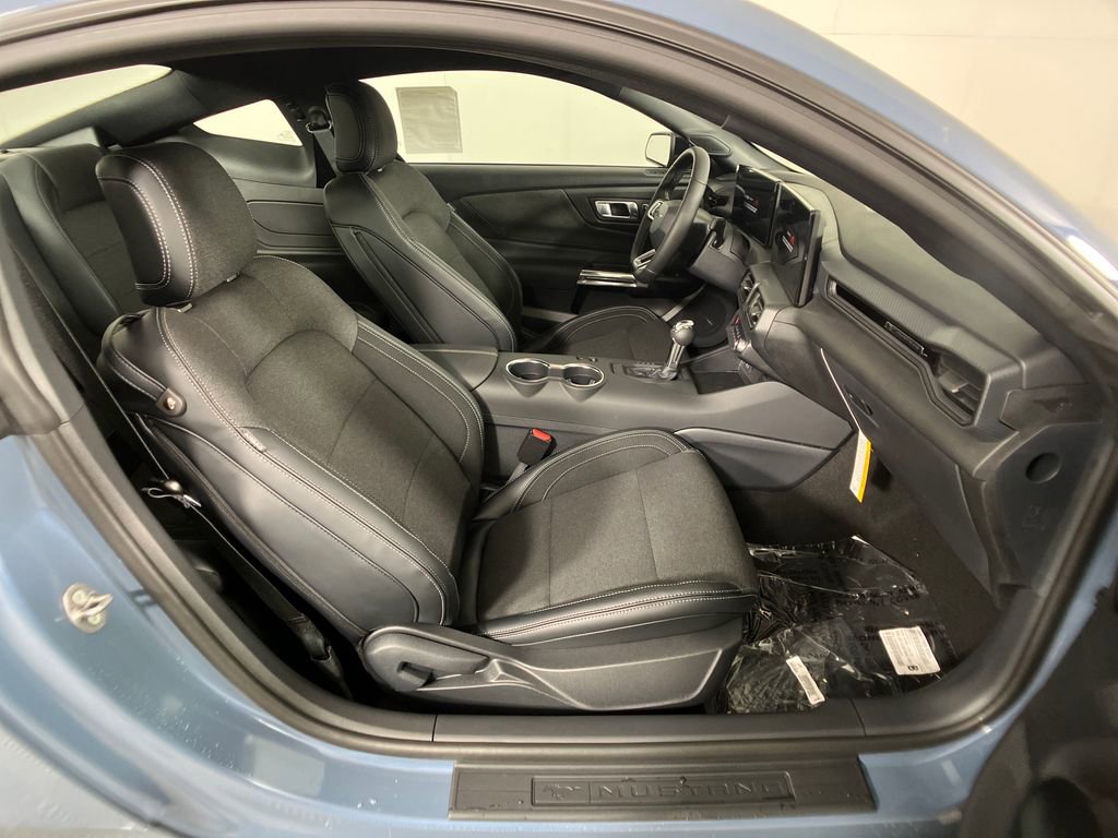 New 2025 Ford Mustang Coupe image 5