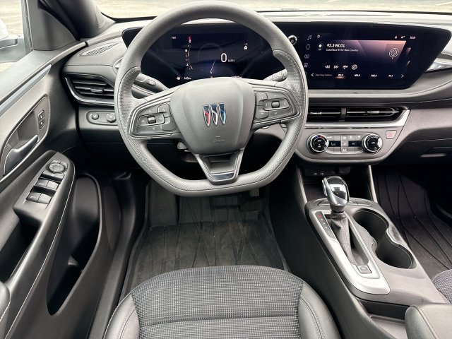 Certified 2025 Buick Envista Preferred FWD image 14