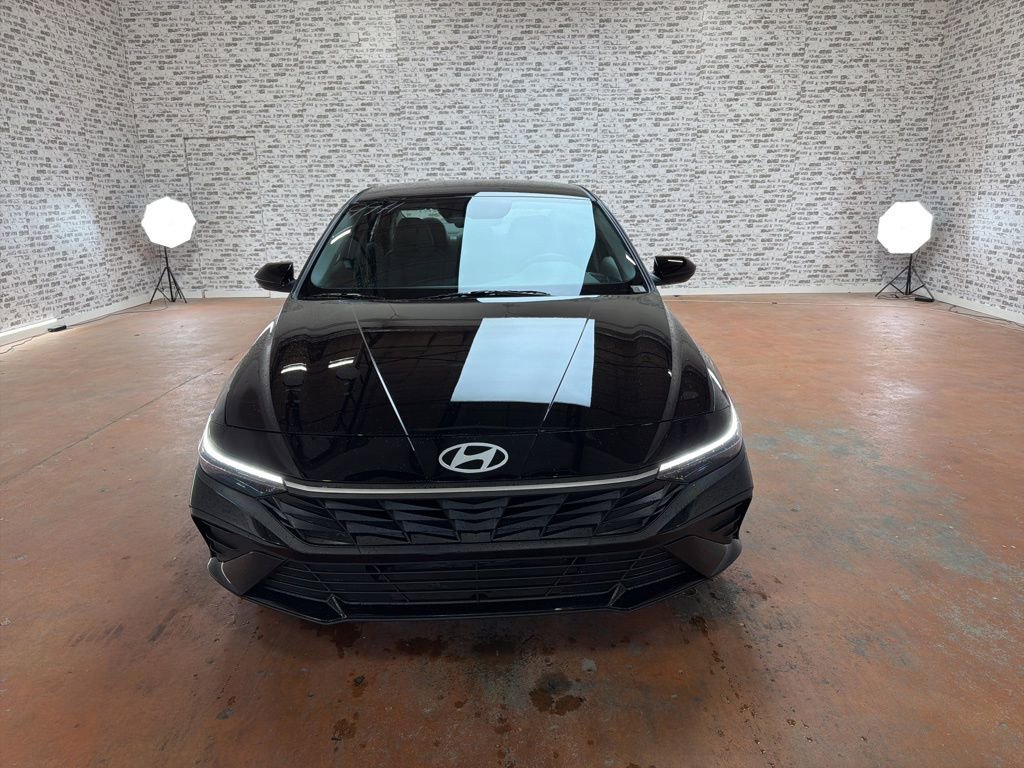 New 2026 Hyundai Elantra SEL Sport Premium FWD image 2